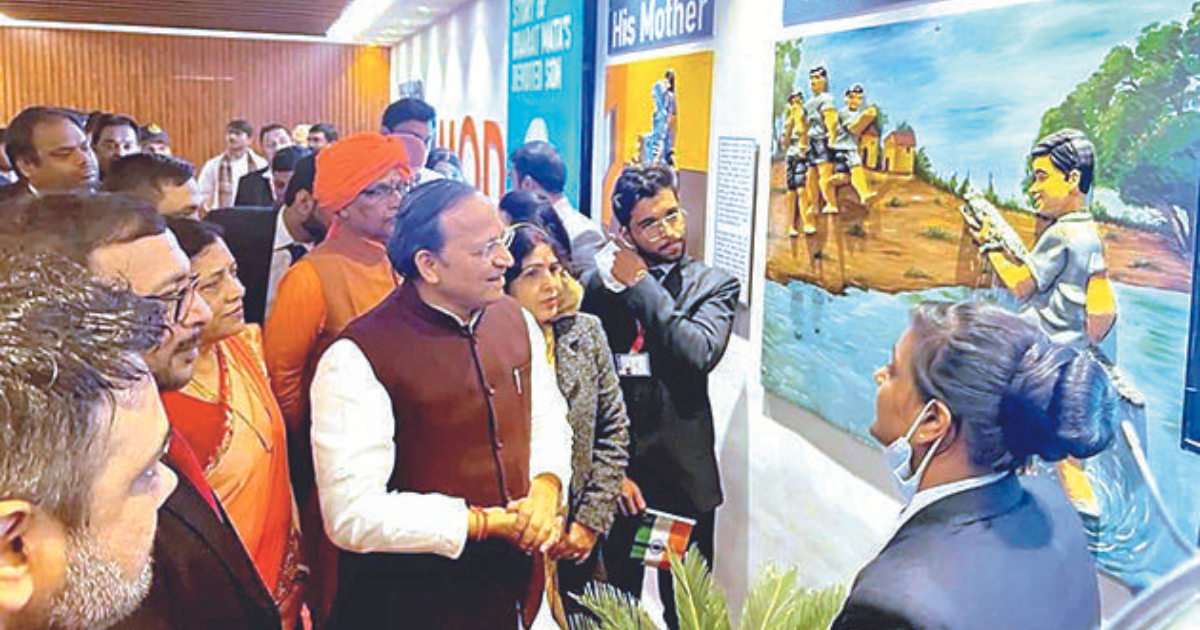 Arun Singh inaugurates photo exhibition based on PM’s life